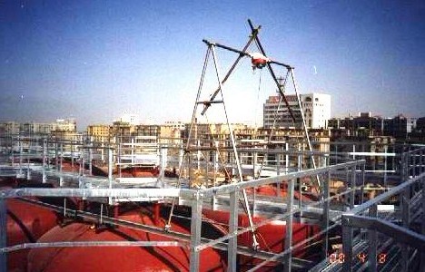 河北啤酒廠(chǎng)熱鍍鋅鋼格板工程